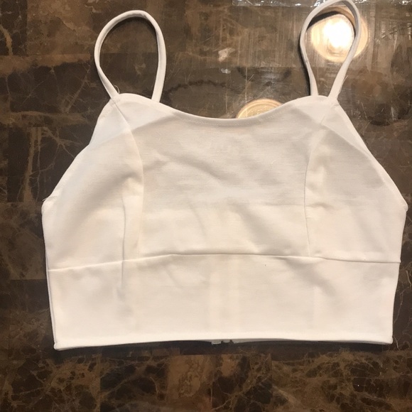 🎉White Sweetheart Neck Crop Top! - Picture 6 of 6